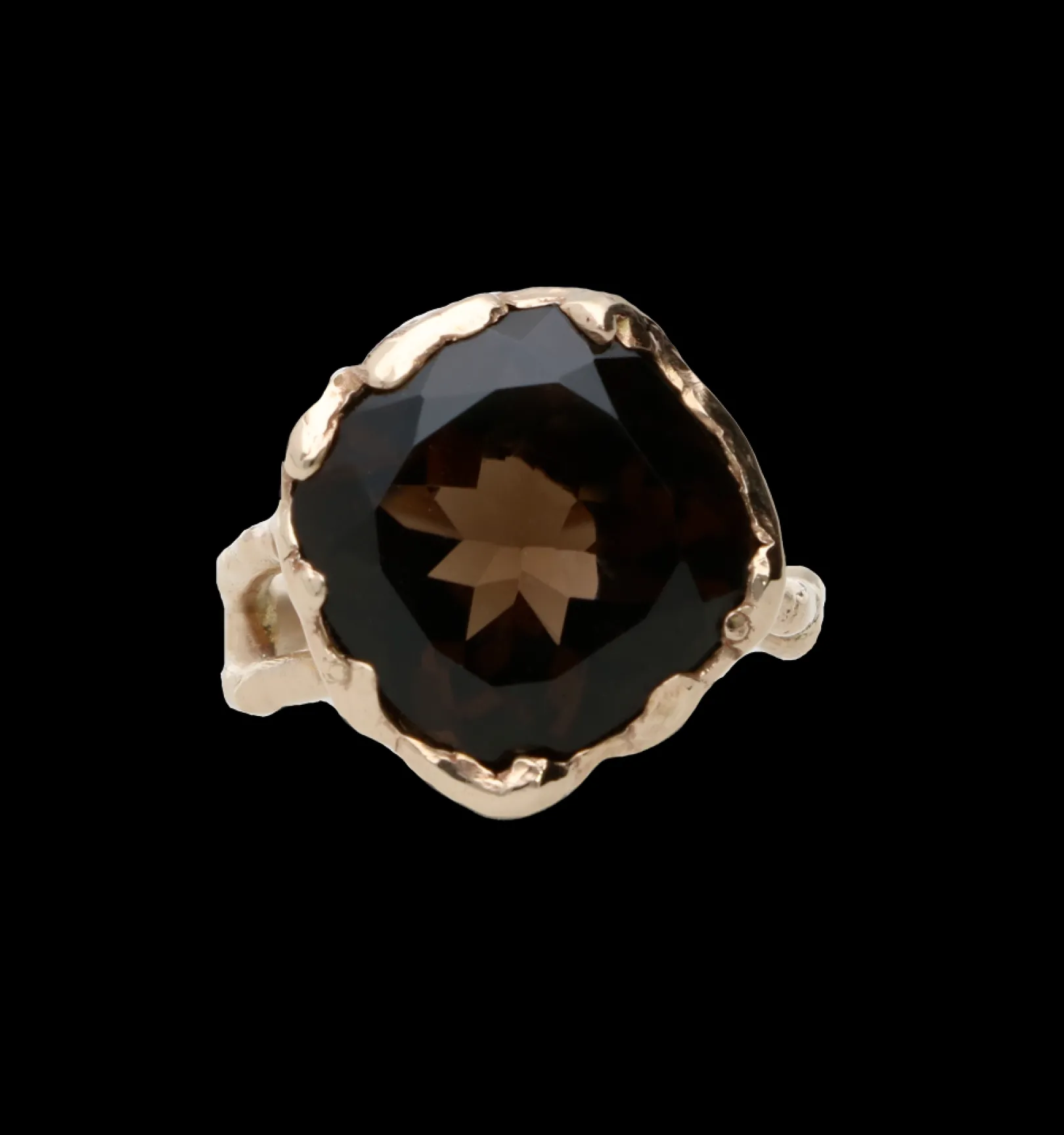 anello_in_oro_giallo_kt_e_0-3.webp Anello in Oro Giallo 9kt e Quarzo Fumè grande | Rubinia Gioielli Fashion